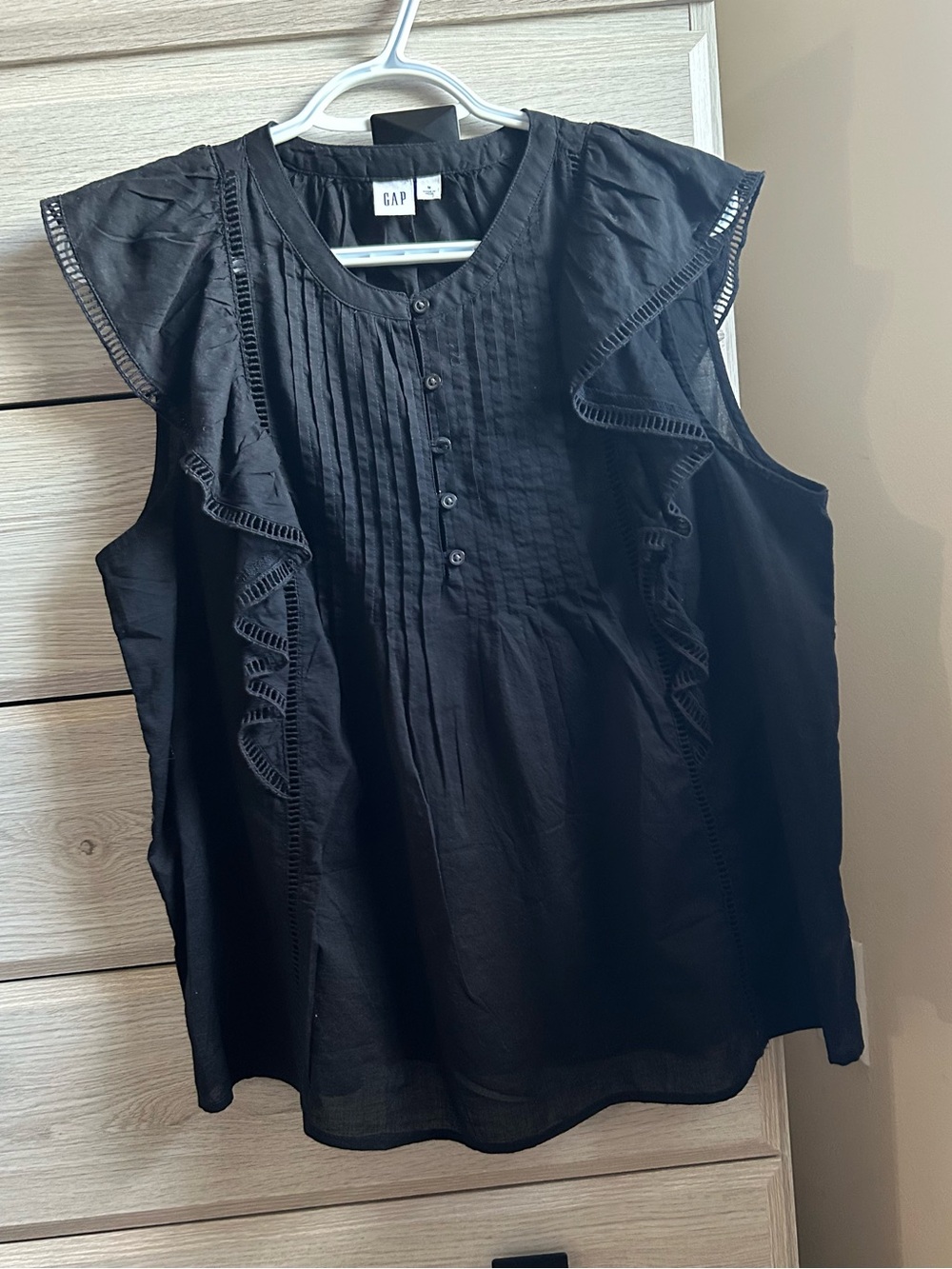 GAP Black Sleeveless Ruffle-Trim Pintuck Shirt